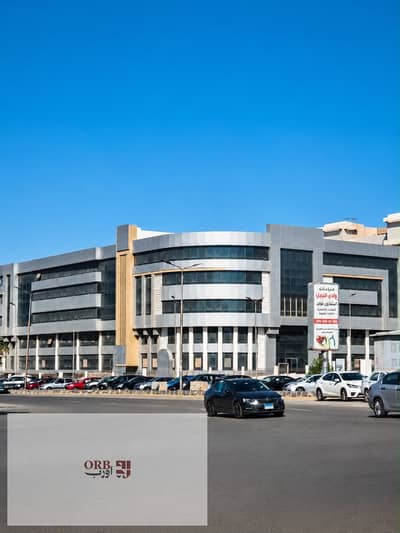 عيادة للبيع في Clinic Plus بالتجمع الخامس، تشطيب وفرش كامل، بجوار مستشفى الجوي، مقدم 10% وتقسيط حتى 6 سنوات داخل مشروع طبي متكامل يحقق اعلي traffic