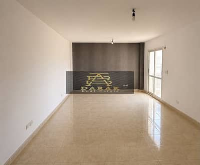 For sale, an apartment of 140m in front of the services and in the heart of Madinaty in B3