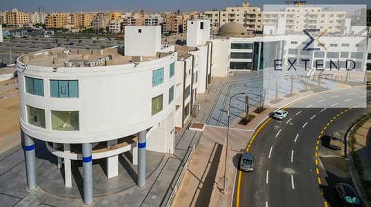 موقع حيوي بأسعار مميزة وواجهة على منطقة نشطة، مطعم للإيجار مساحة 100م مع أوت دور في قلب 6 أكتوبر أمام جامعة الثقافة والعلوم وقريب من ميدان الحصري