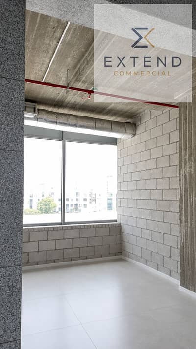 محل للإيجار في القاهرة الجديدة بالقرب من البنفسج والتسعين الجنوبي مناسب لمطعم أو كافيه