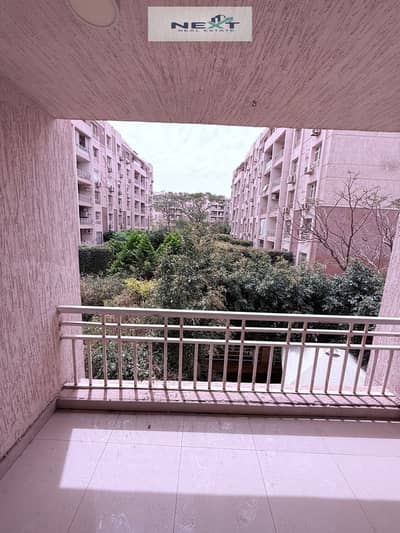 For sale in Madinaty, 96 sq m, two bedrooms + two bathrooms, special finishing, garden view, first floor, prime location, very close to services and t