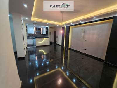 للايجار في مدينتي قانون جديد شقه 133 م في b11 تشطيبات فيو الاستريب مول بحري صريح بها غرفه ماستر قريبه جدا من الخدمات دقايق من all season park بها مطبخ