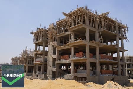 شقة للبيع بالتقسيط في التجمع الخامس على 8 سنين في كمبوند Isola Centra