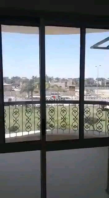 شقه 131م للبيع فى الرحاب كاش