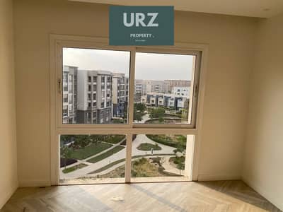 شقة 3 غرف + ناني روم prime location بالتقسيط او بخصم مميز للبيع في التجمع دقائق من هايد بارك التجمع الخامس و زد ايست و AUC التجمع الخامس وديستركيت 5