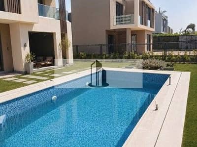 لسرعة البيع فيلا مستقلة استلام فورى من المالك متشطبة بالكامل بسعر اقل من السوق فى سوديك ايست اميز كمبوندات الشروق