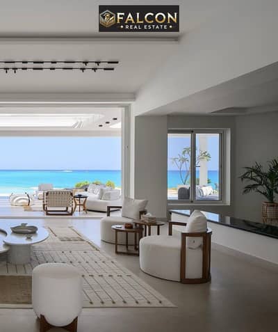 فيلا للبيع علي البحر واخده لوكيشن VIP علي المارينا متشطب Ultra modern بالتقسيط في سولت salt north coast راس الحكمه