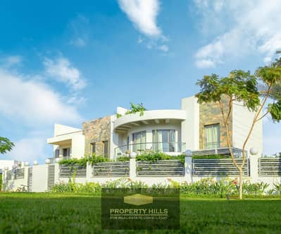 A fully finished independent unit with a view overlooking the lagoon next to Palm Hills and a few minutes from Arkan Plaza