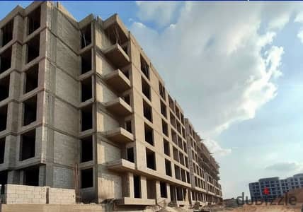 عاين شقتك عالطبيعة بكمبوند Rovan City بالثورة الخضراء الشيخ زايد بجوار كايرو جيت اعمار تانى نمرة من الصحراوى امام القرية الذكية 169م 4غرف قسط علي7سنين