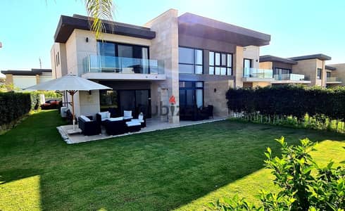 إستلام فورى توين هاوس متشطب بالتكييفات فى سوان ليك نورث كوست بجانب سي شيل Swan Lake North Coast