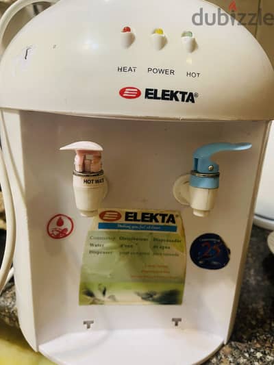 ELEKTA  كولدير مكتبي (ساخن / عادي) بحالة جيدة