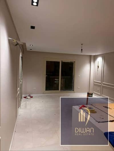 Half-price ground apartment with a garden in a prime location in Sarai, Mostakbal City. Minutes from AUC. Landscape view. Limited time offer.