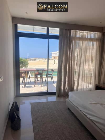 باقل سعر قلب سيدي حنيش بجوار مرسي باغوش في سيلفر ساندس Silver Sands ( بدون دفعات ) علي خليج الماظه باي شاليه متشطب بالتكييفات + مطبخ