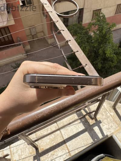 آبل - آيفون 16 برو ماكس (٢ شريحه za)