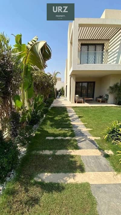 لراغبى السكن الراقى و الخصوصيه متاح الان فيلا للبيع ف موقع مميز بجوار مدينتى على بعد دقايق من الجامعه الامريكيه بالقرب من مفيدا و لافيسنا و هايد بارك