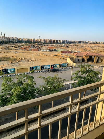 شقه للبيع فى مدينت على النادى مباشر 96متر بسعر 5.500 شقه للبيع فى مدينت على النادى مباشر 96متر بسعر 5.500