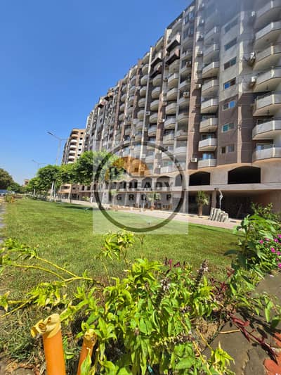Your business location in a strategic site suitable for you, the administrative office, or your beautiful children in the Jasmine Compound next to the Engineers and the Corniche, and a minute from Nile City Towers.
