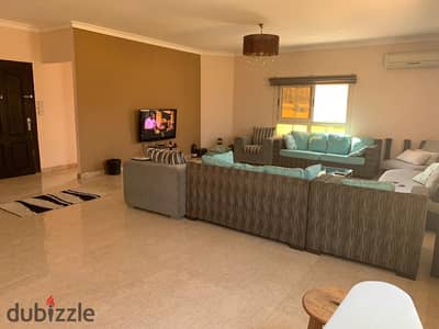 شقه مميزه للبيع 300م بمنطقه السياحيه السادسه امام مول العرب 6th Tourist District