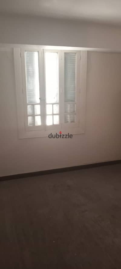 For rent (unfurnished) apartment suitable for an office 65 meters