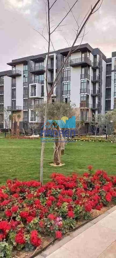 For sale in my city, an apartment of 155 meters in B8, old contract