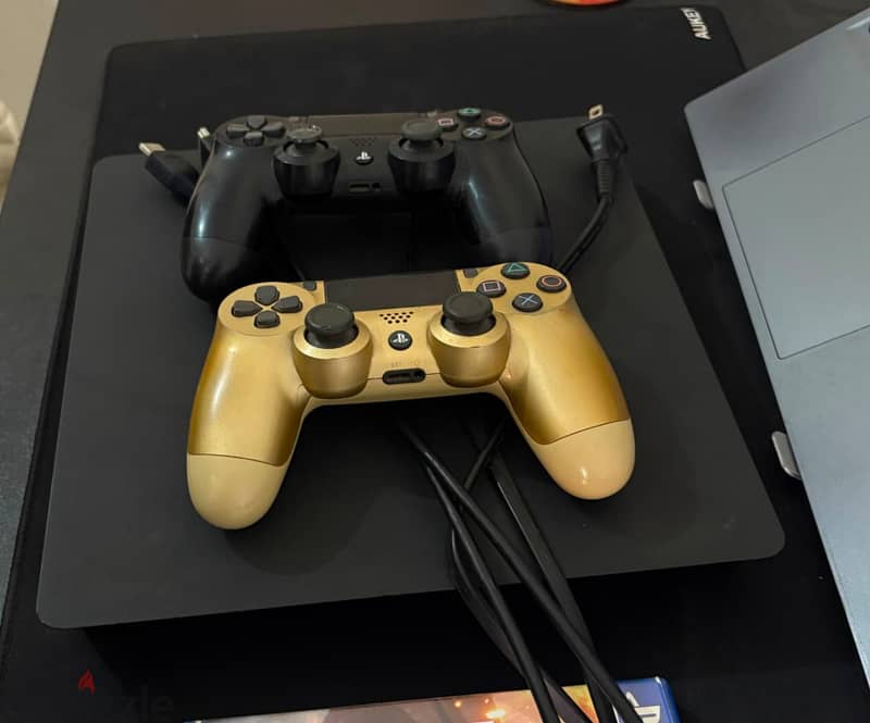 PS4 Slim 1TB 1
