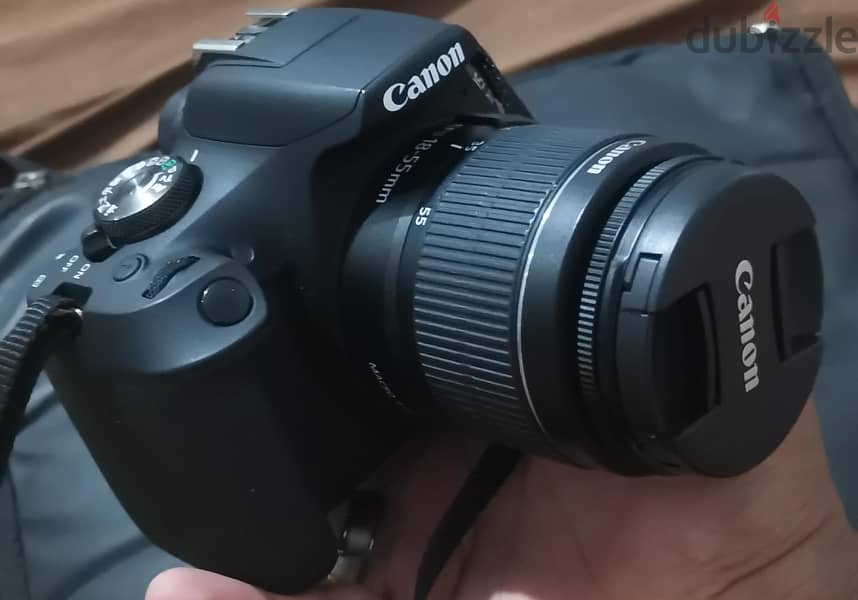 Canon EOS 2000D DSLR Camera + Original 18-55 mm lens 1