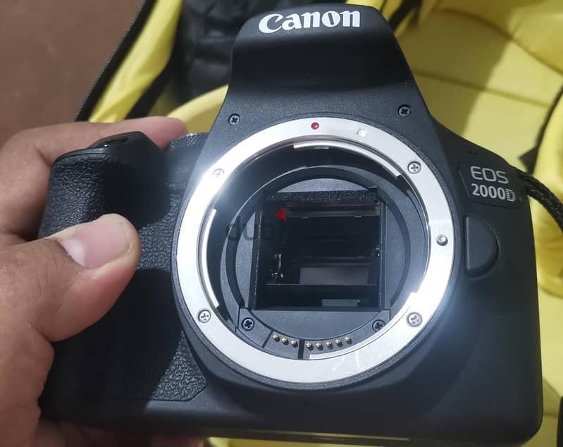Canon EOS 2000D DSLR Camera + Original 18-55 mm lens 4