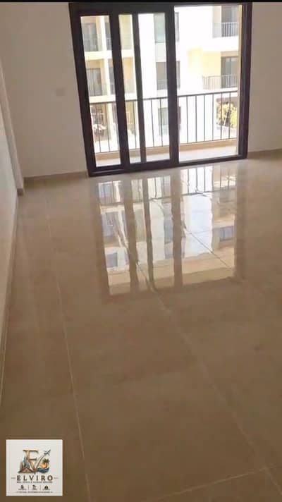 شقة مميزة اول سكن مع مطبخ وتكييفات للإيجار في فيفث سكوير المراسم