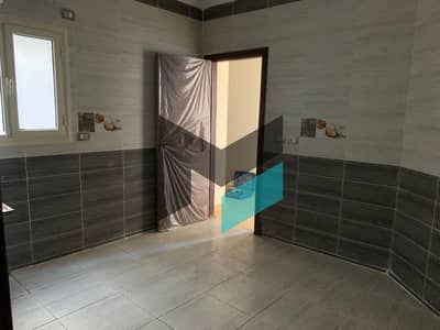 شقة للبيع في كمبوند وصال ريزيدنس، 170 متر مربع + جاردن، 3 غرف نوم، أرضي.