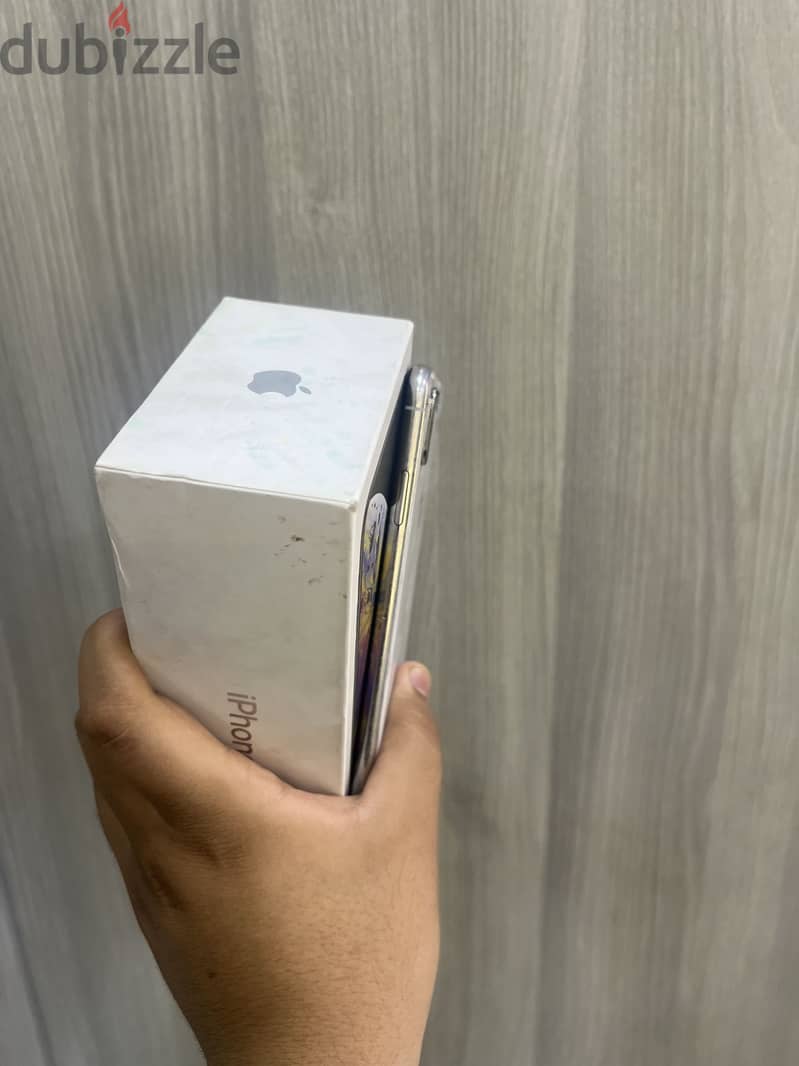Apple - iPhone XS Max 3
