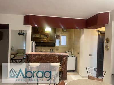 For rent: Modern, air-conditioned, furnished 2-bedroom apartment in Hadayek Al Mohandessin Compound, Sheikh Zayed.