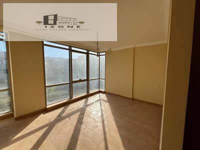 أفضل سعر شقة للبيع في Galleria القاهرة الجديدة New Cairo مساحة 170 متر 3 غرف نوم 3 حمامات تشطيب كامل بمطبخ بالدور الثالث