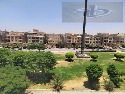 Apartment for sale in Jasmine Villas 1 – First Settlement | Direct view of the garden   A rare opportunity to own a luxurious apartment in one of the finest areas of New Cairo, with finishing