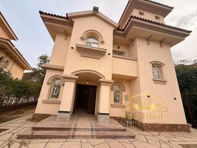 A unique opportunity to own a luxury villa with a stunning view in VG2 city