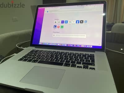 ماك بوك برو مستعمل للبيع بطارية ممتازة وشاحن أصلي
