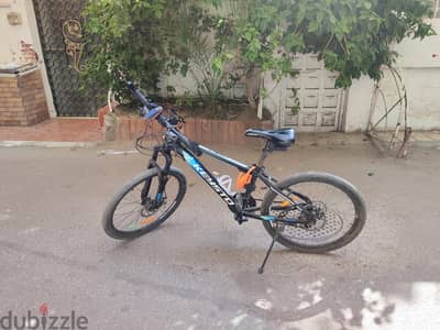 عجله keysto مستعمله استعمل خفيف حاله جيده جدا مقاس 24 كرسي مقاس 14