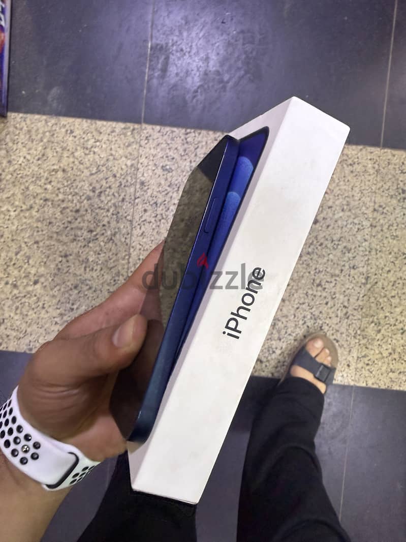 Apple - iPhone 12 5