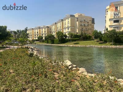 اي فيلا جاردن 287م + 80م جاردن موقع متميز نصف تشطيب ماونتن فيو هايد بارك Mountain view hyde park