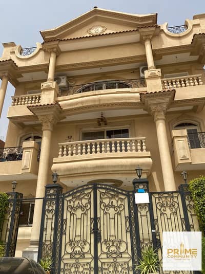 Amazing villa for sale in West Somid prime location divided to 5 floors apartment with sharing swimming pool in gharb somid 6 October