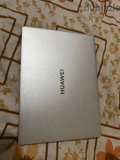 Huawei matebook d14 core i7 13th like new