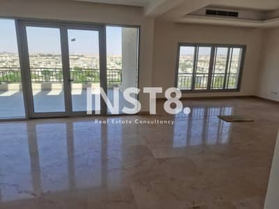 Penthouse for Rent with High Finishing and View on Landscape