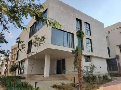 Commercial Building For Rent in O west October