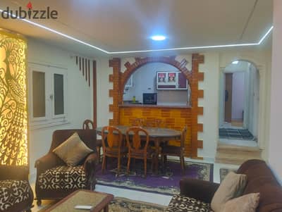 120 m furnished apartment for annual rental for family, bridegroom, or company, 3 bedrooms, reception room with 2 pieces, kitchen, 2 bathrooms, second floor, comfortable stairs, all facilities available, water and electricity in Alexandria, Al-Agamy, kilo 21, near Al-Nakhil beach, very close to the sea, in a very distinguished location.