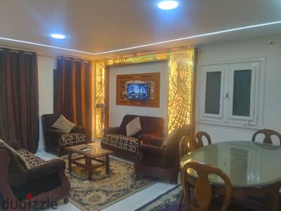 شقة مفروشة فرش جديد اول ساكن للايجار السنوي اسره أو عريس أو شركة 3 غرف نوم ريسبشن قطعتين مطبخ 2 حمام الدور التاني علوي سلم مريح جدا بالإسكندرية العجمي الكيلو21 بشاطئ النخيل قريبه جدا من البحر بموقع متميز جدا