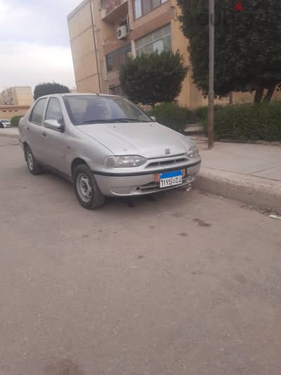 فيات سيينا 2003