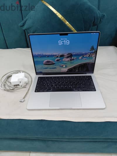 MacBook pro M3 pro 2023 Ram 18 Hard 512