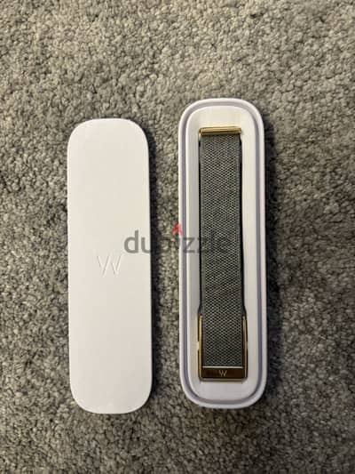 WHOOP 5.0 gold and grey strap