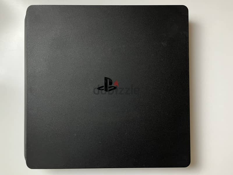PlayStation 4 slim with CD’s bundle 1