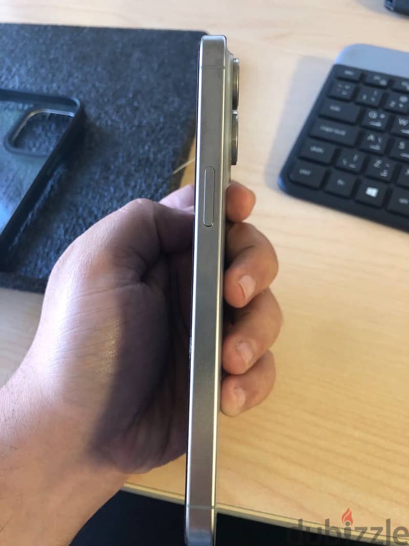 Apple - iPhone 15 Pro Max 3