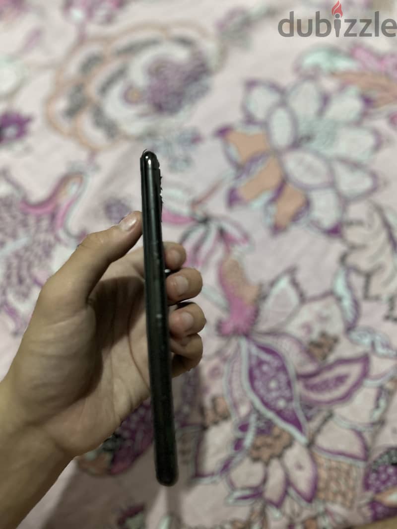 iPhone 11 Pro Max 256G B100% 3